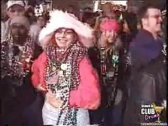 Novia cachonda Lily Love follada con rubias 19 xxx arnés por una milf