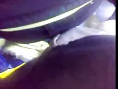 Joven madre adora tomar la polla de su amante en una posición de perrito xxx maduras colombianas