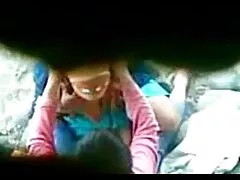 Chico le pide a la chica que no se quite las medias blancas tres xxx durante la perforación