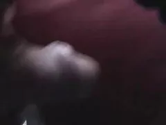 Una madre y su hija compiten cuando manejan una polla jovenes xxx