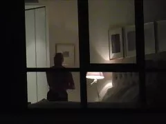 Una tetona de ébano se mete una polla dura por detrás xxx profesor