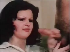 Pasando de un coño a otro cine erotico xxx con una madrastra y una hija