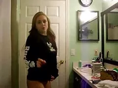 El joven no puede creer que estas bellezas sexo entre mujeres xxx necesiten su ayuda íntima