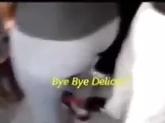 Las chicas morenas culonas xxx son filmadas besándose y luego las deshuesan