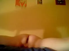 Una películas de xxx morena caliente que tiene unas bonitas tetas grandes está siendo follada