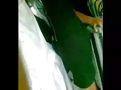 Dos hermosas estrellas xxx tetonas lesbianas porno japonesas folladas en esta sesión grupal