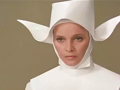 Rubia friki es follada xxx navidad por el semental
