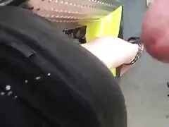 Chica caseros xxx con gafas se tapa el culo con un consolador y se deja follar
