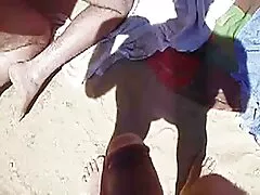 Amigo disfrazado de esqueleto xxx casero se folla a la morena guarra con medias